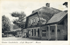 13601 Gezicht op de voorgevel van het café Bergzicht te Maarn. N.B. De gemeente Maarn is per 1 januari 2006 opgenomen ...